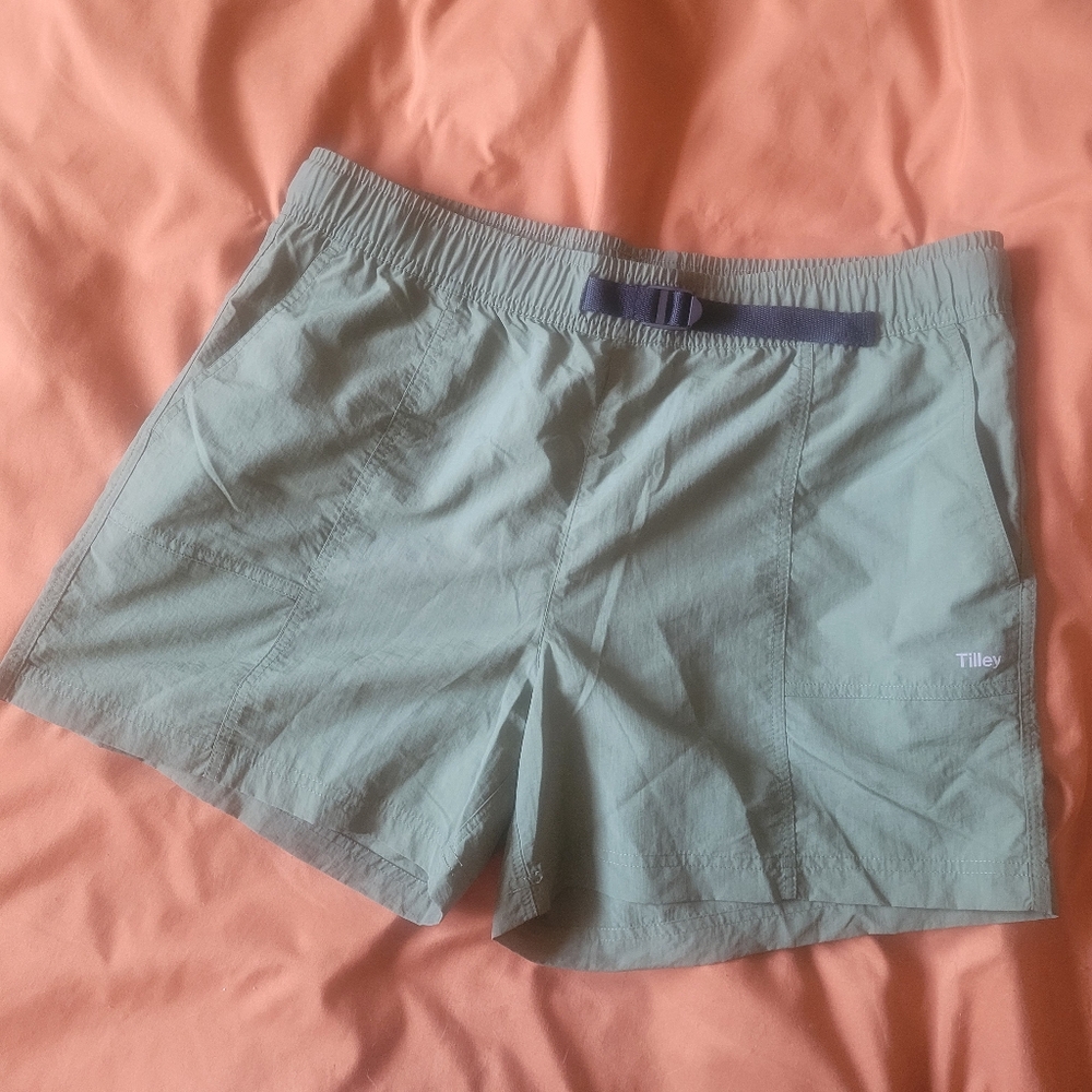 TILLEY lightweight Trek olive green hiking shorts size L